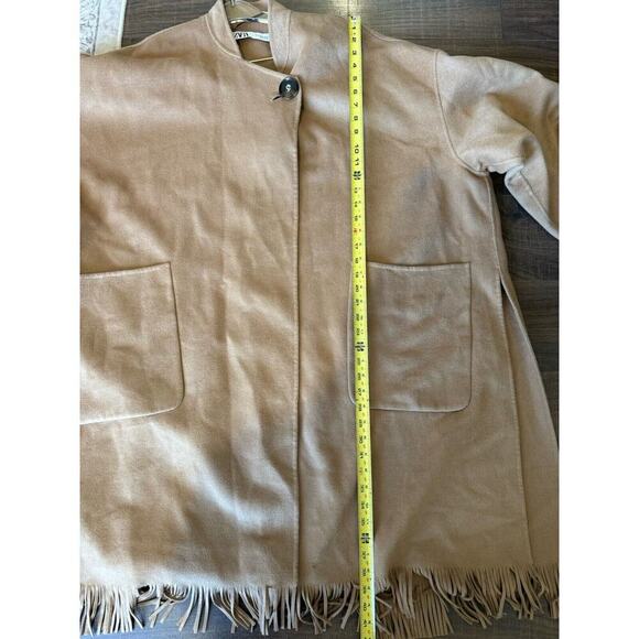 ZARA CAMEL WOOL RUNWAY MUST HAVE STYLE CAPE FRINGE BLOGGER COAT $279 Sz M - Picture 10 of 10